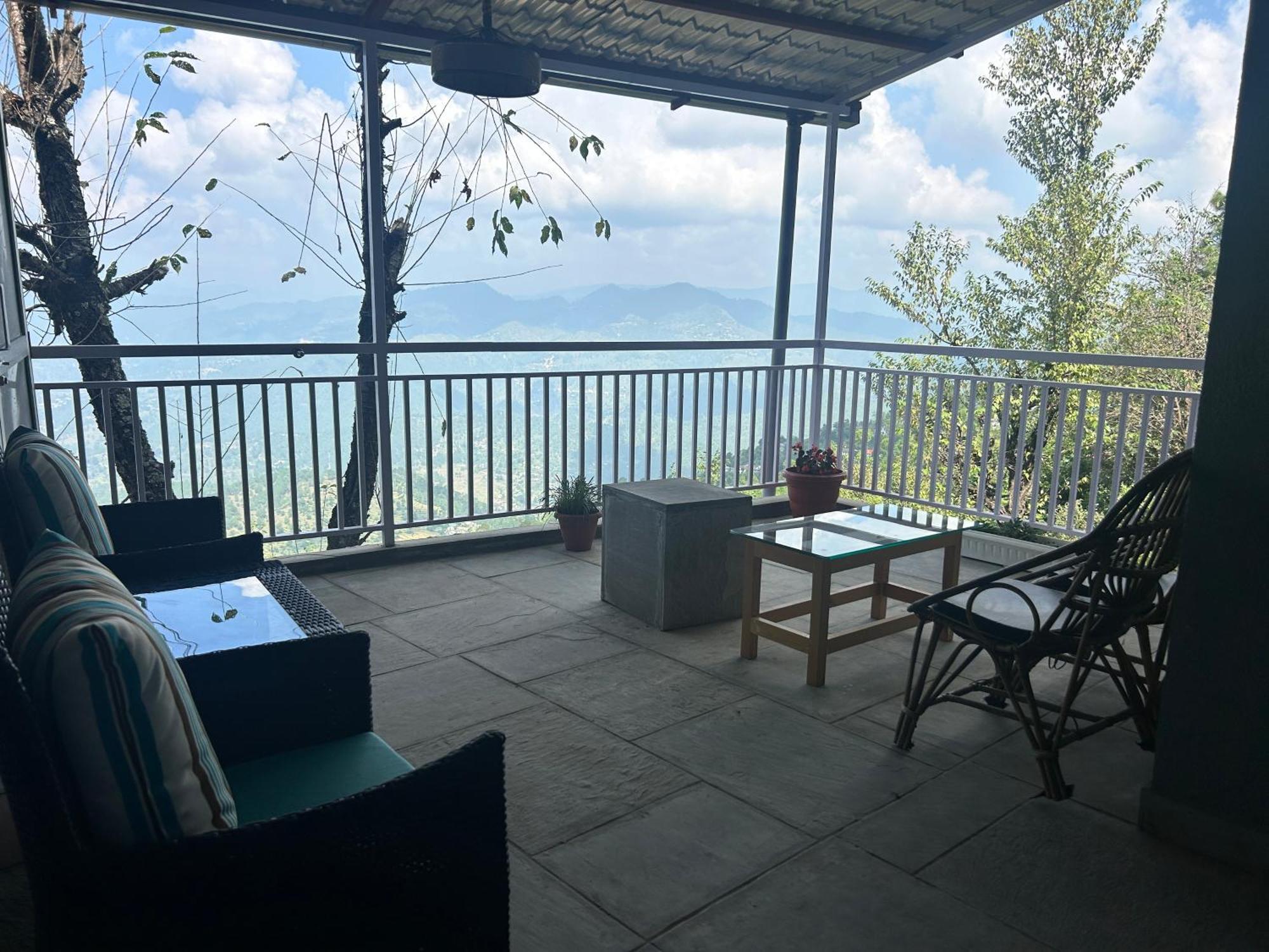Kasar Himalaya Holiday Resort, Binsar Rd Almora Exteriér fotografie