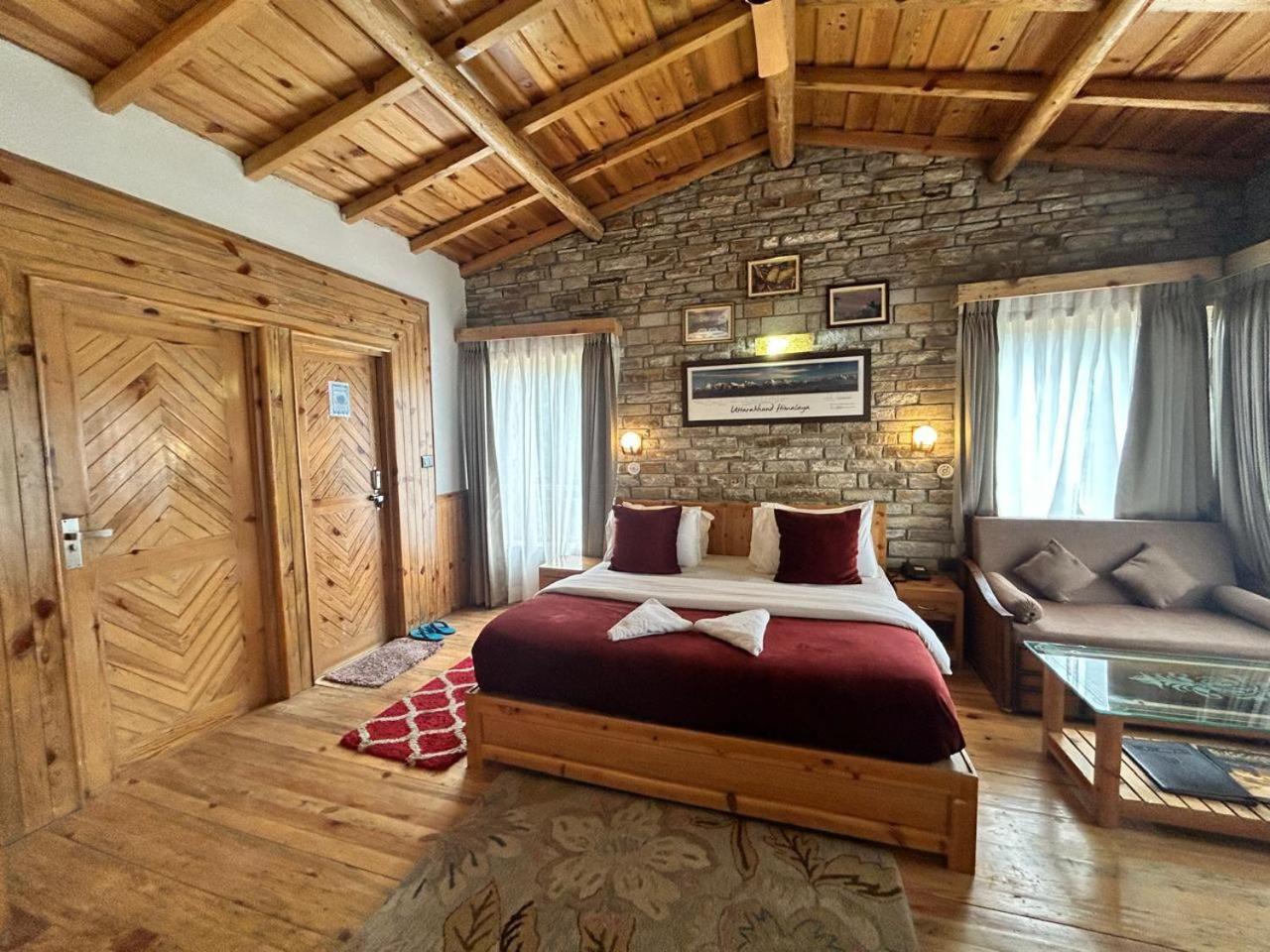 Kasar Himalaya Holiday Resort, Binsar Rd Almora Exteriér fotografie