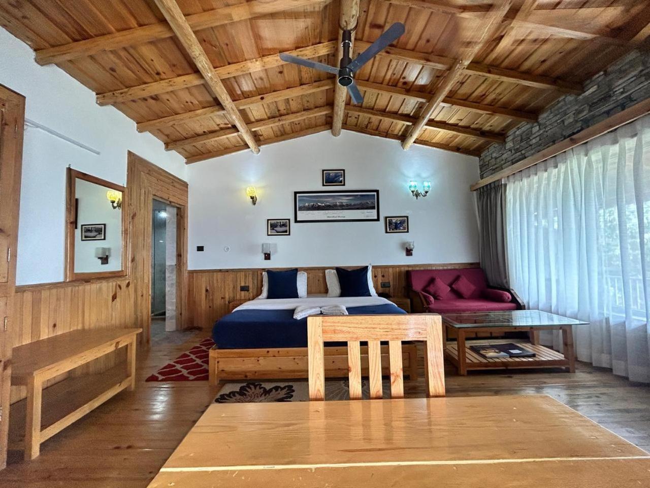 Kasar Himalaya Holiday Resort, Binsar Rd Almora Exteriér fotografie