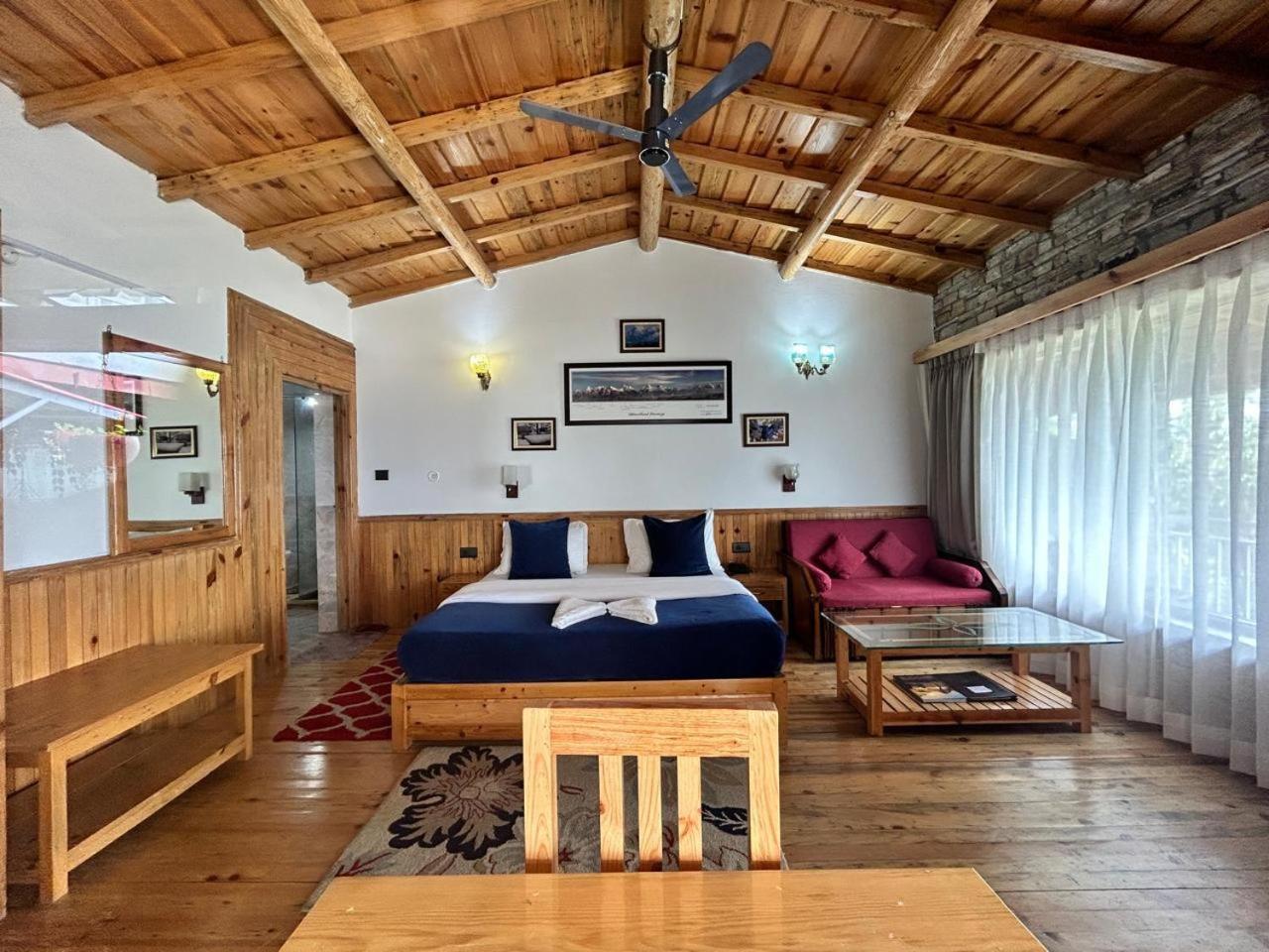 Kasar Himalaya Holiday Resort, Binsar Rd Almora Exteriér fotografie