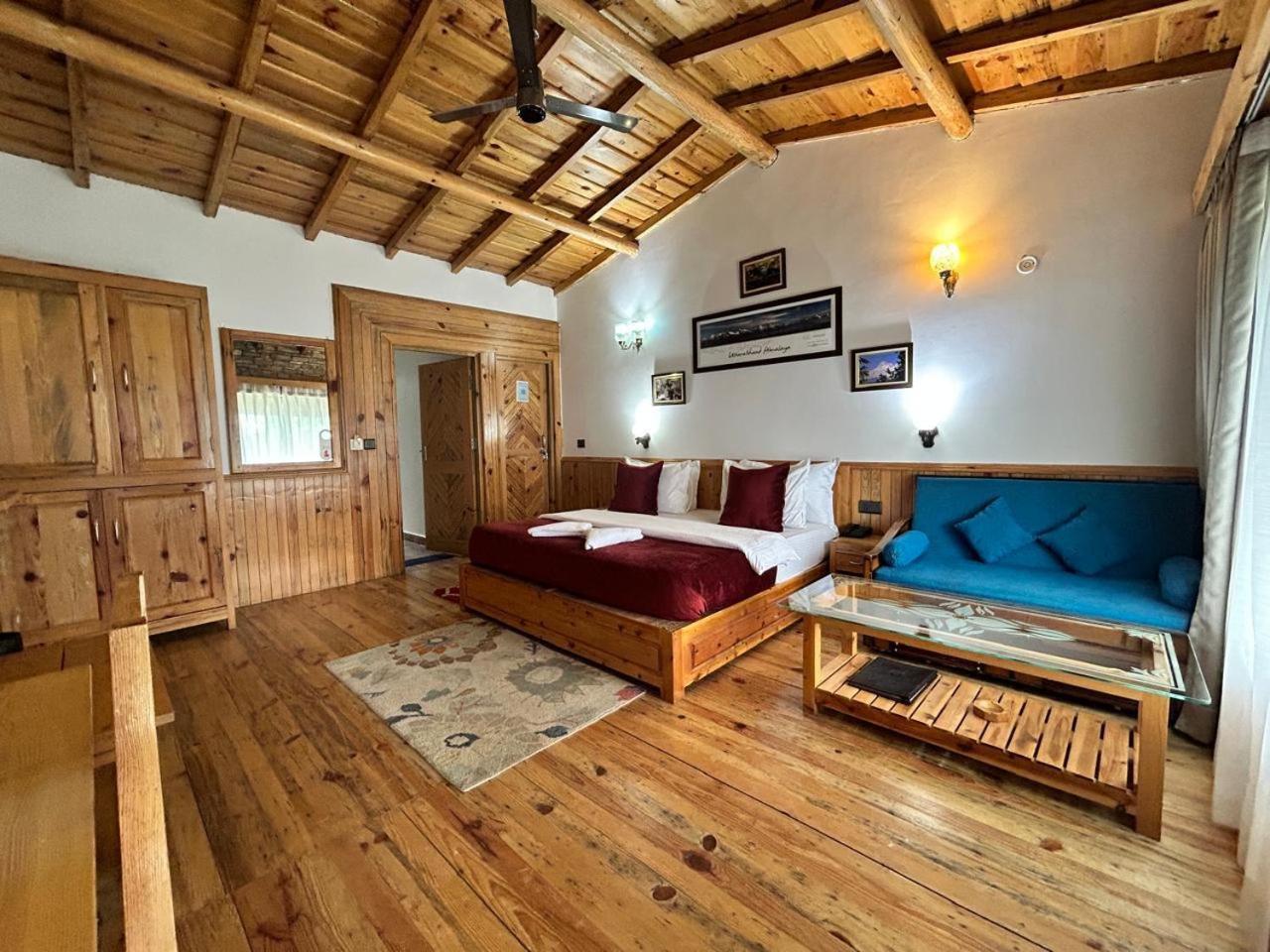 Kasar Himalaya Holiday Resort, Binsar Rd Almora Exteriér fotografie