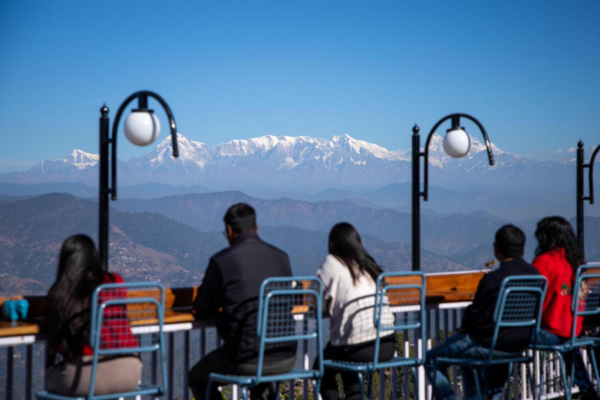 Kasar Himalaya Holiday Resort, Binsar Rd Almora Exteriér fotografie