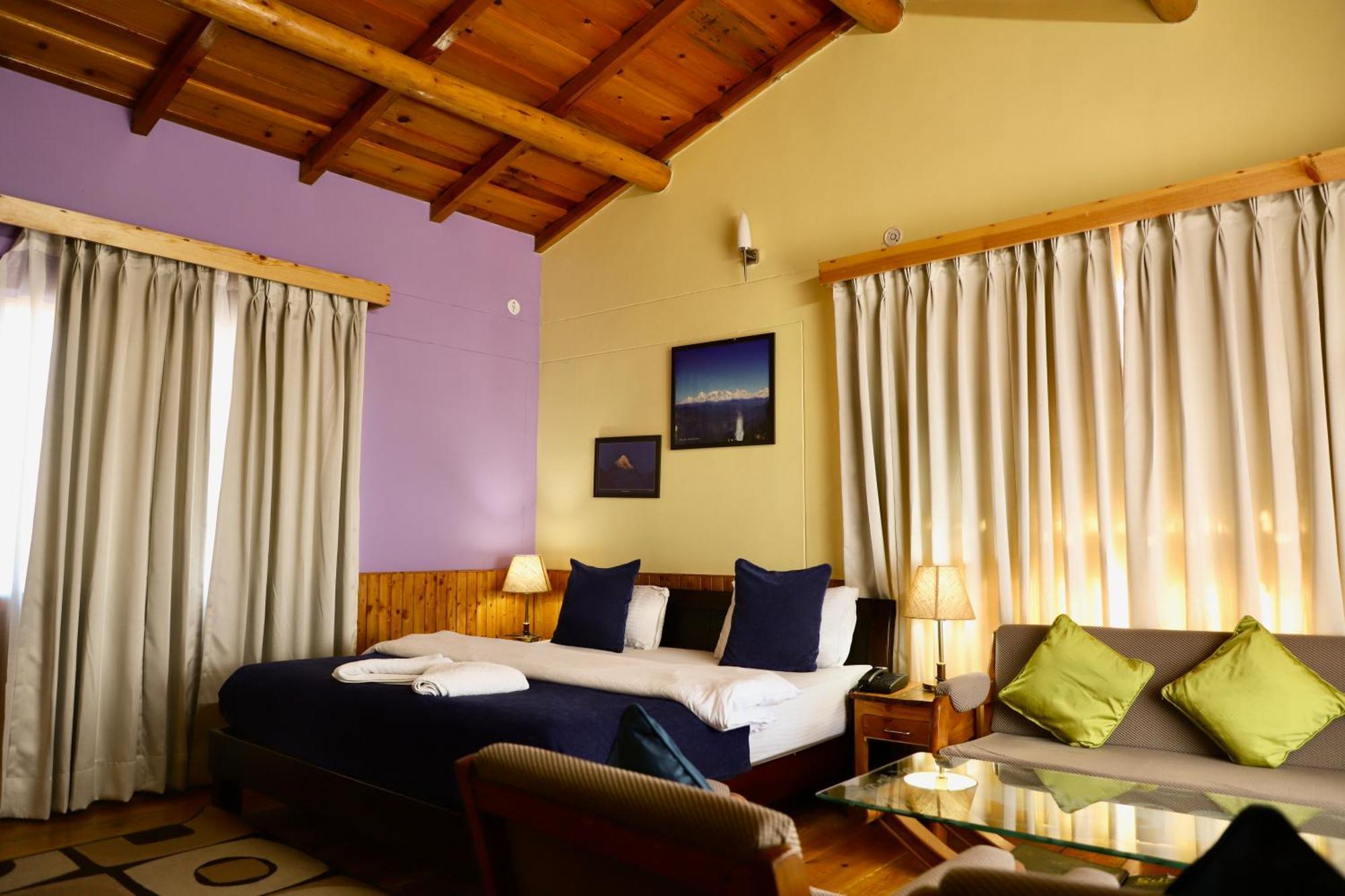 Kasar Himalaya Holiday Resort, Binsar Rd Almora Exteriér fotografie