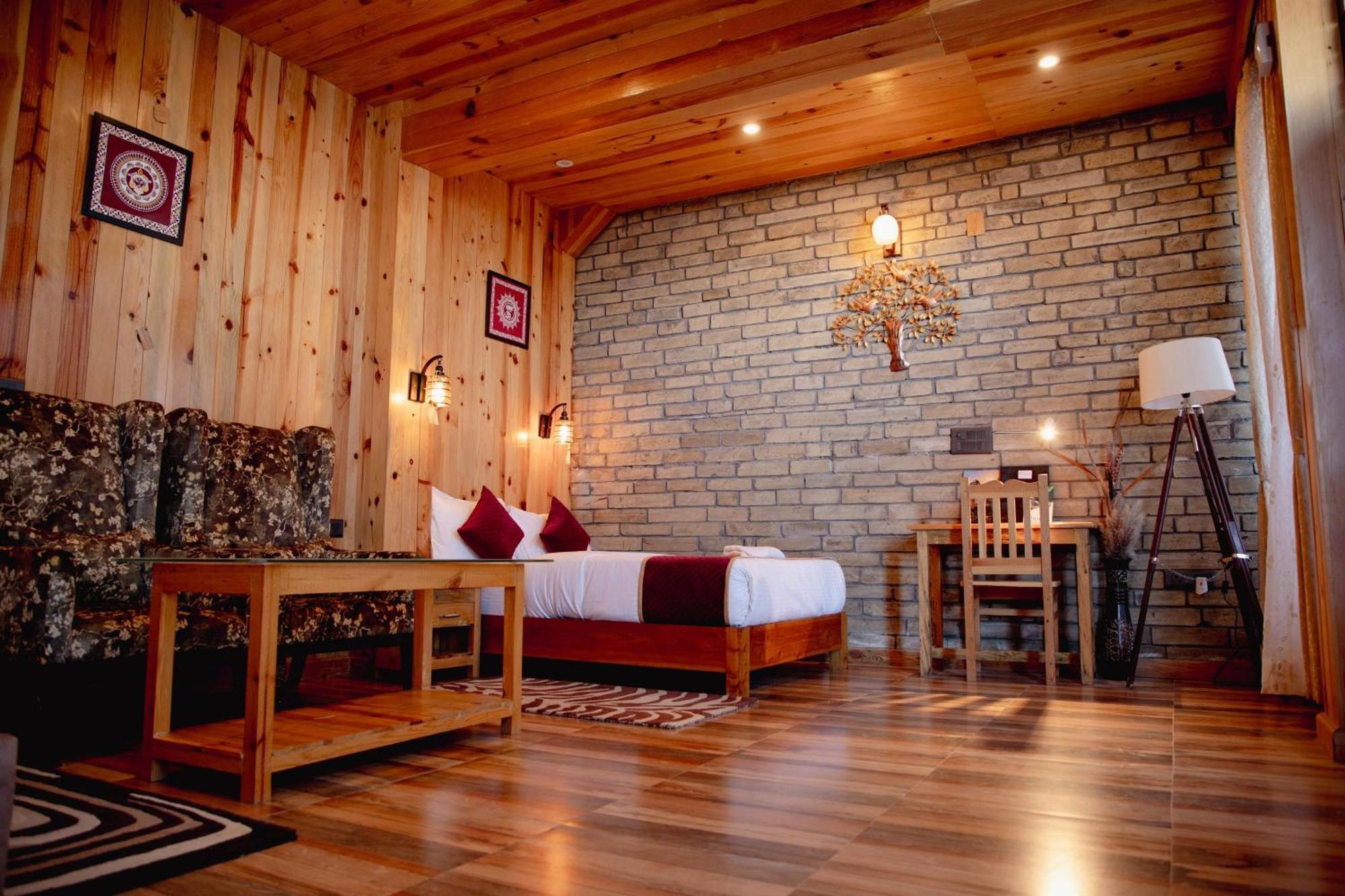 Kasar Himalaya Holiday Resort, Binsar Rd Almora Exteriér fotografie
