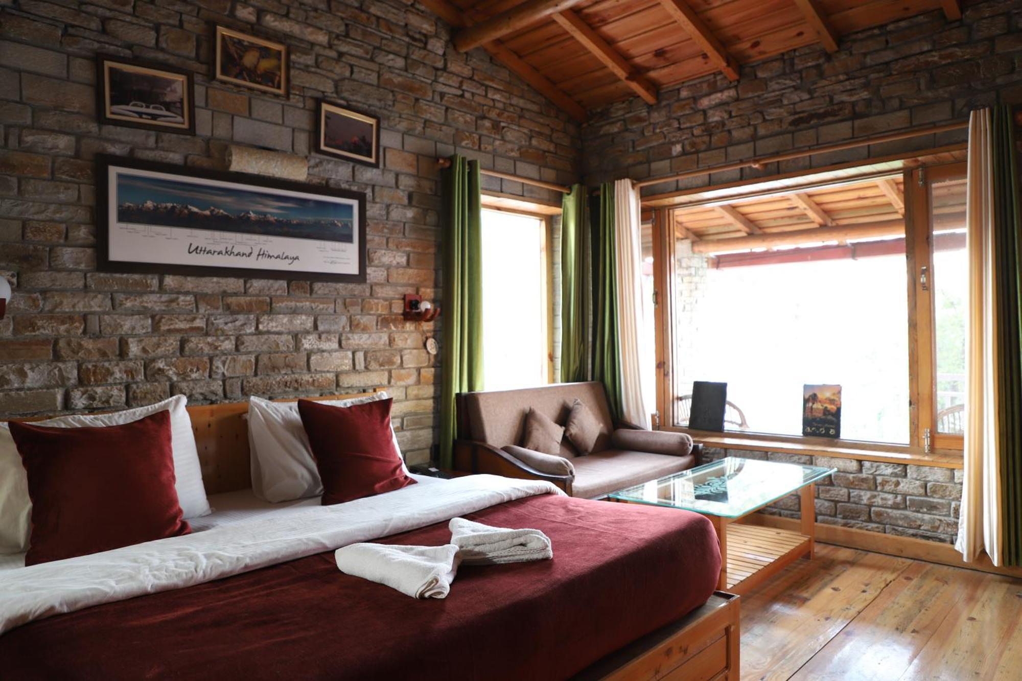 Kasar Himalaya Holiday Resort, Binsar Rd Almora Exteriér fotografie